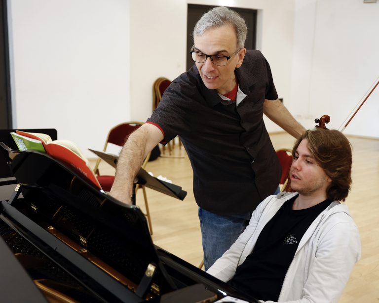 FGC - Gil Shaham, violin